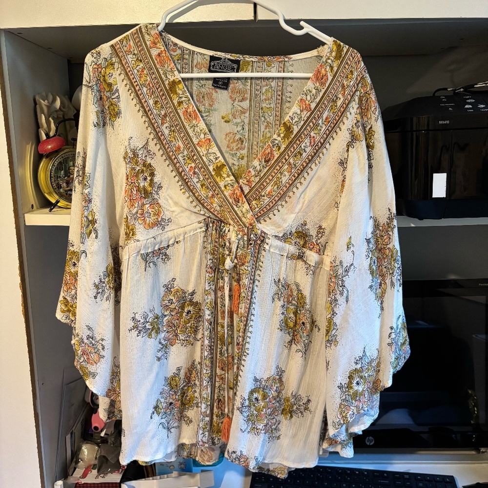 Angie white and multicolor blouse